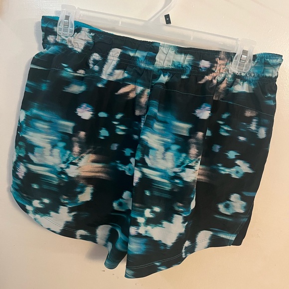 Athletic Works Black White Blue Athletic Workout Shorts (XL-16/18) - Picture 4 of 6